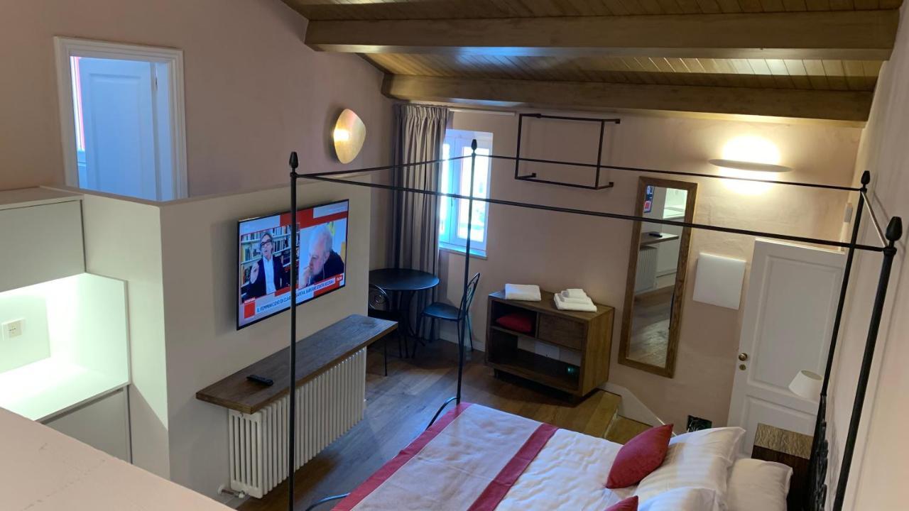 Bed and Breakfast Dimora Del Leone Gaeta Zewnętrze zdjęcie